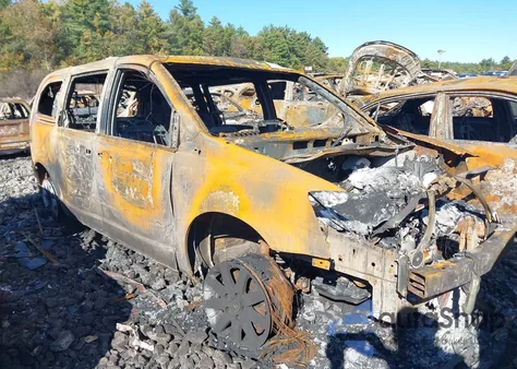 2016 Chrysler Town & Country Touring z USA, uszkodzony, nr VIN 2C4RC1BG7GR215342